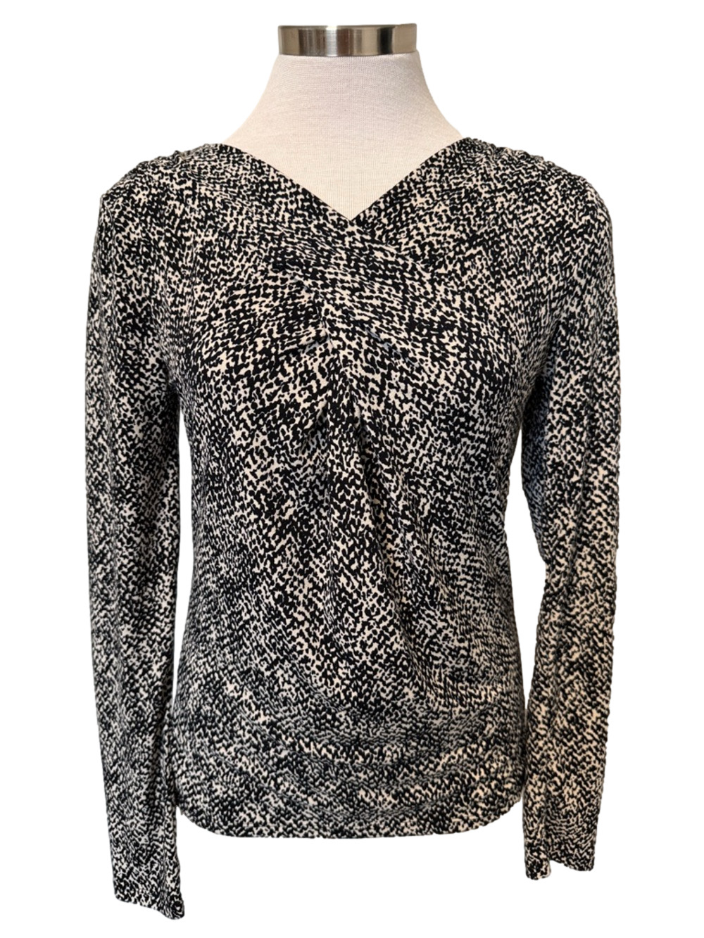 Ann Taylor black/cream knit top sz S